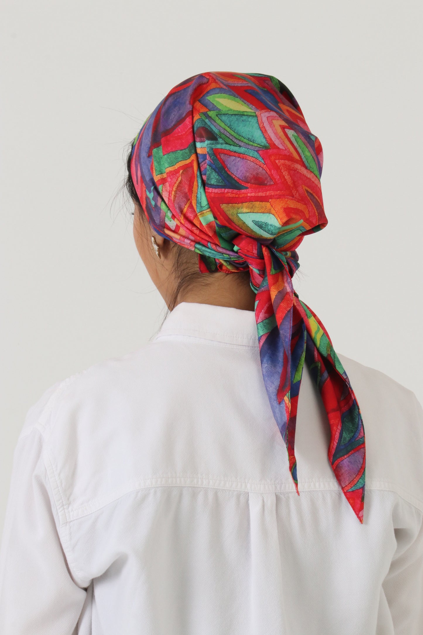The Silk Elegance Wrap - Colorful Feather